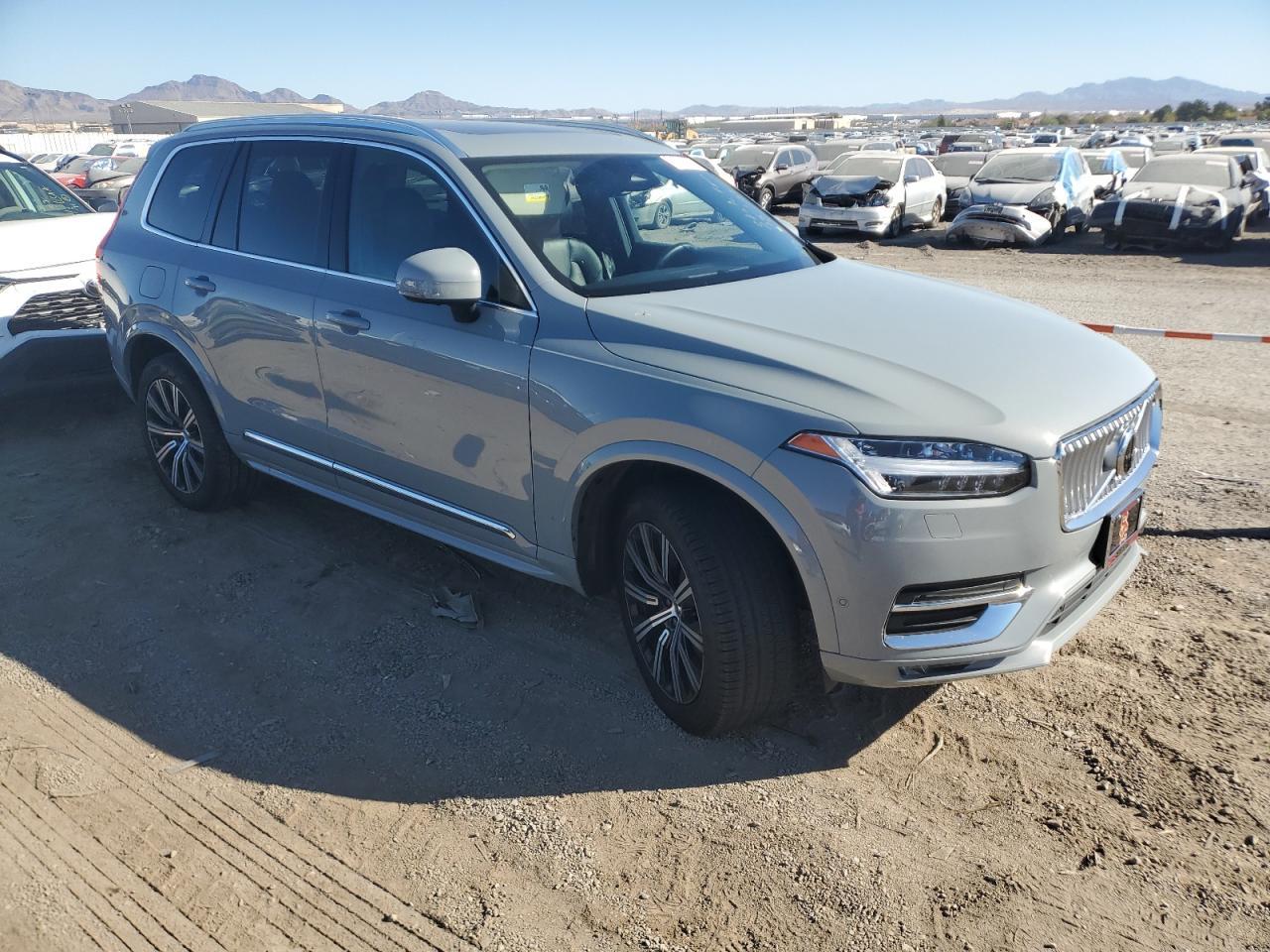 2024 VOLVO XC90