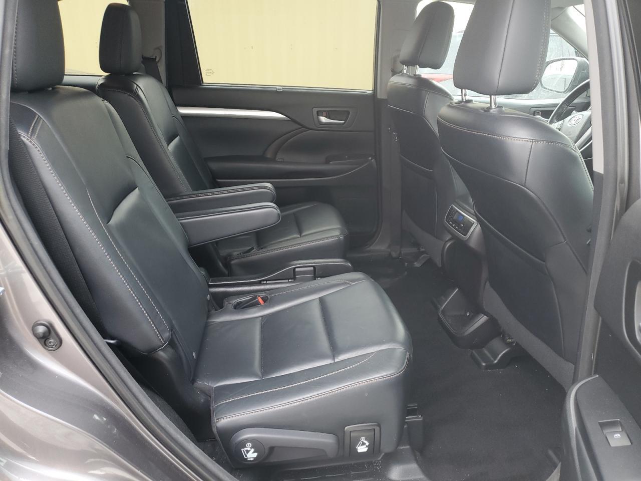 2015 TOYOTA HIGHLANDER