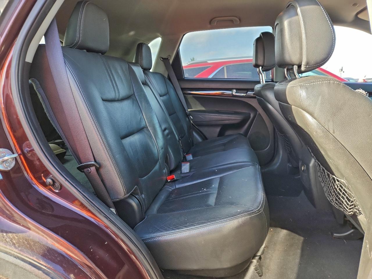 2011 KIA SORENTO