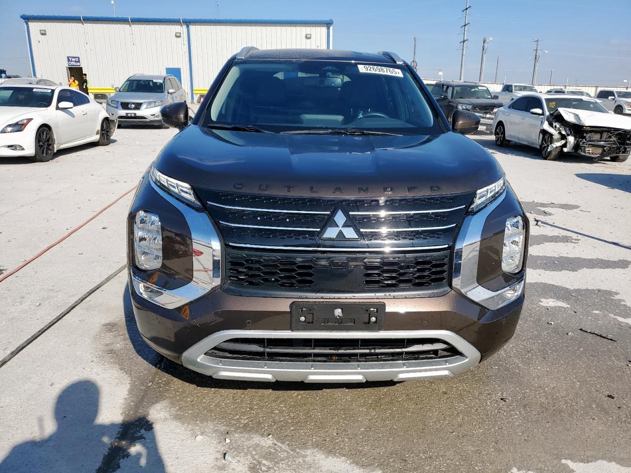 2024 MITSUBISHI outlander