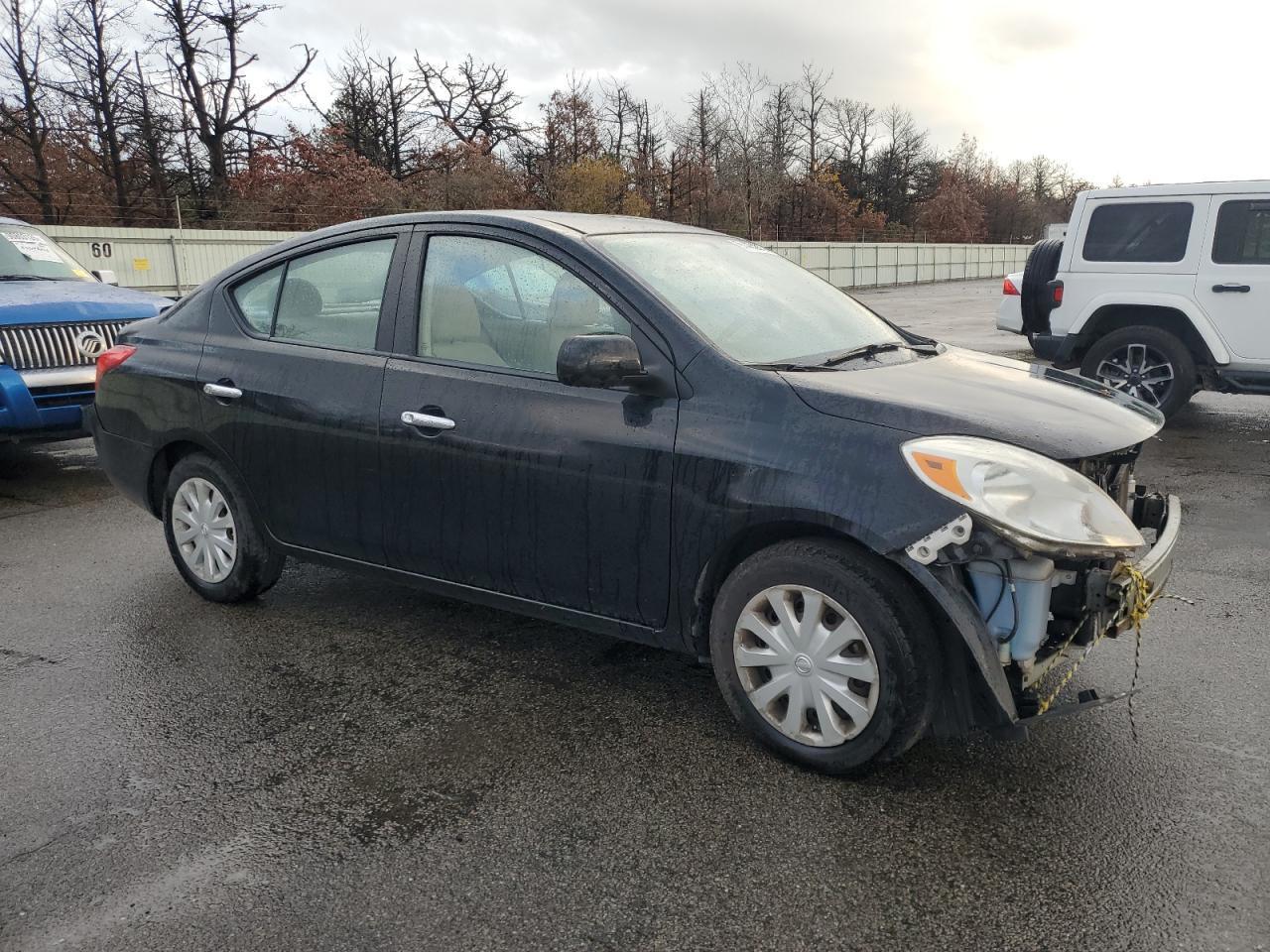 2012 NISSAN VERSA