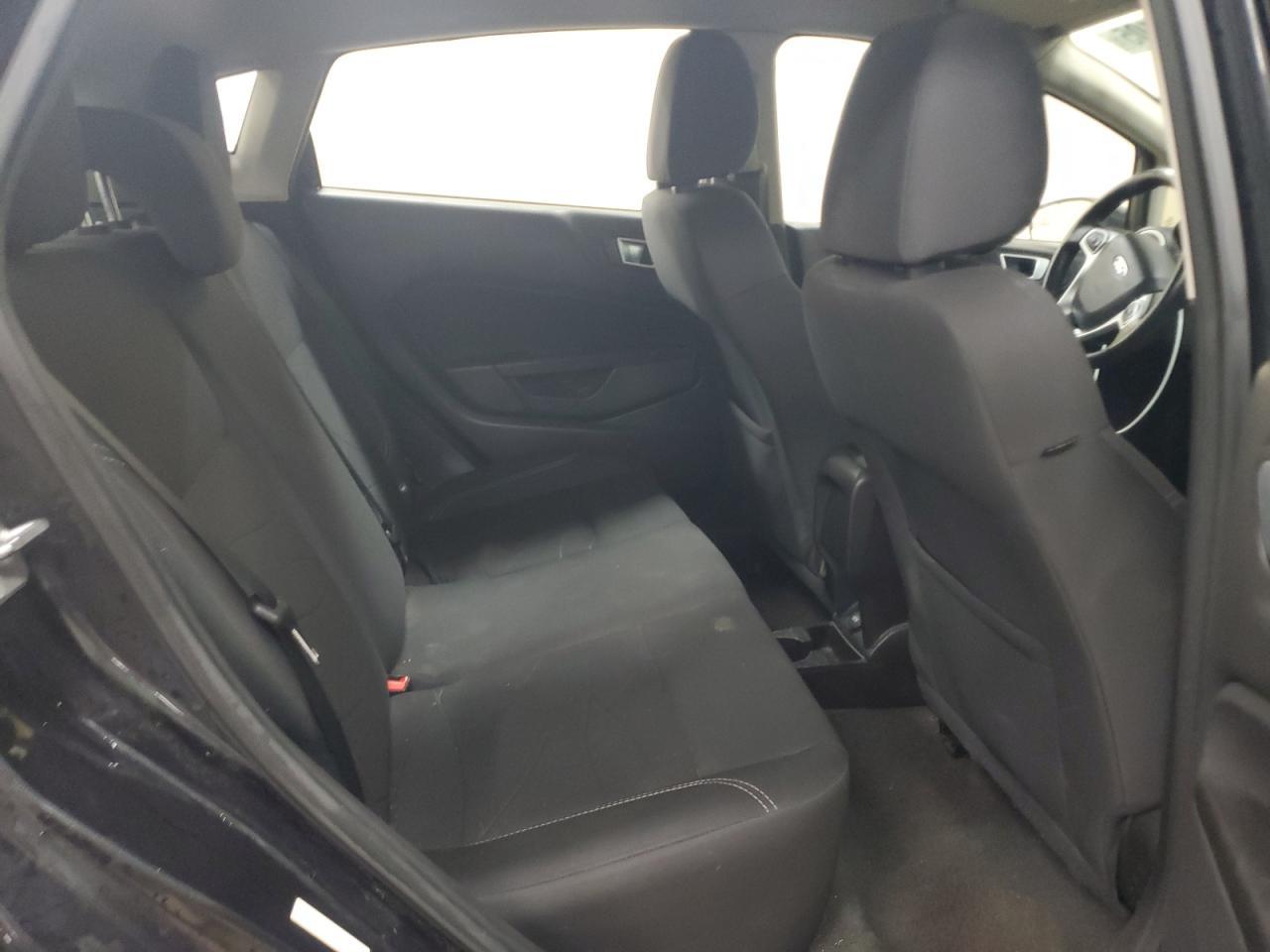 2015 FORD Fiesta