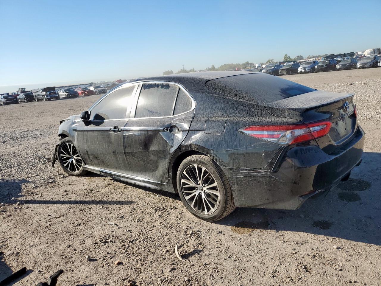 2018 TOYOTA CAMRY