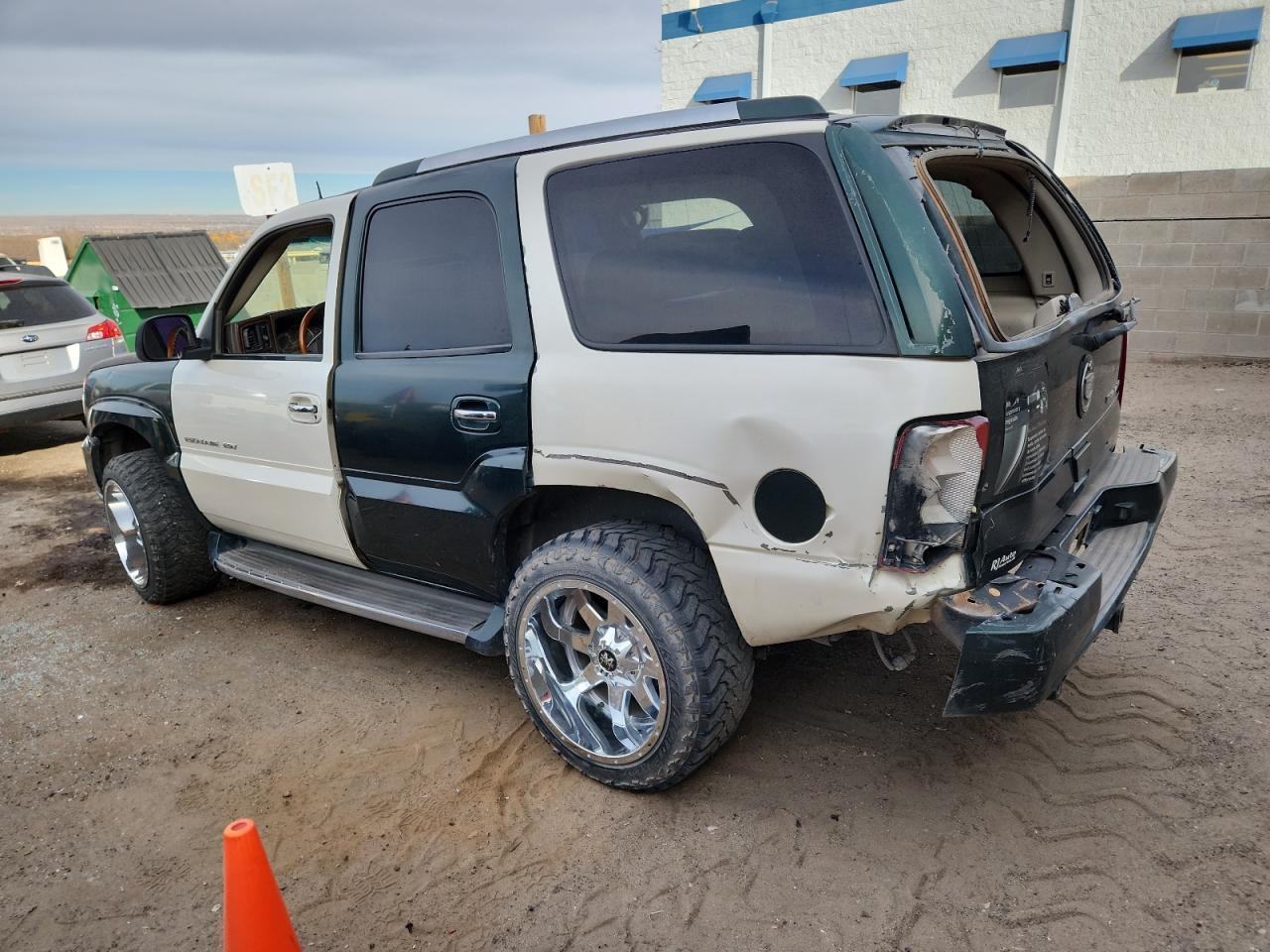 2002 CADILLAC ESCALADE