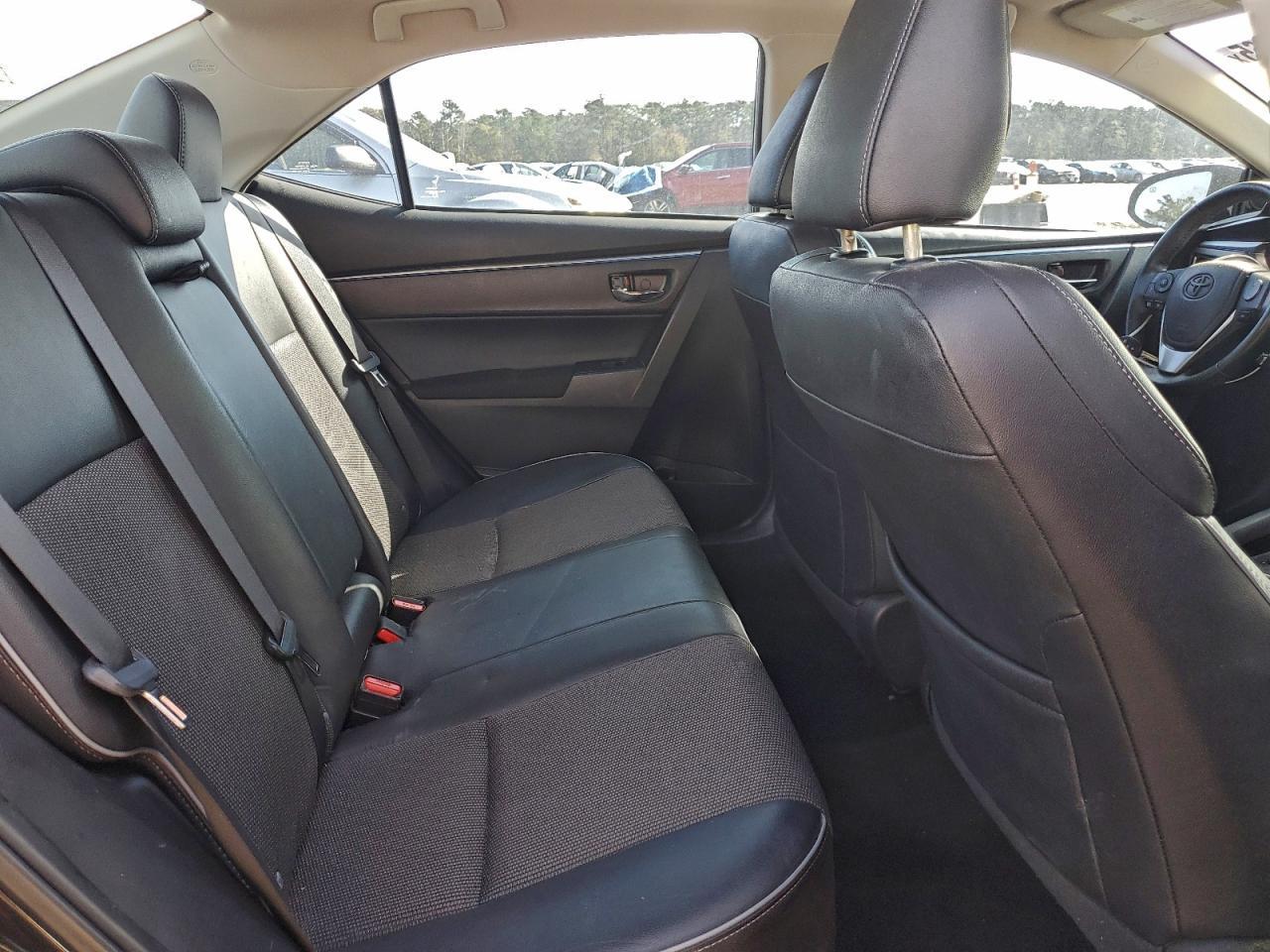 2015 TOYOTA COROLLA