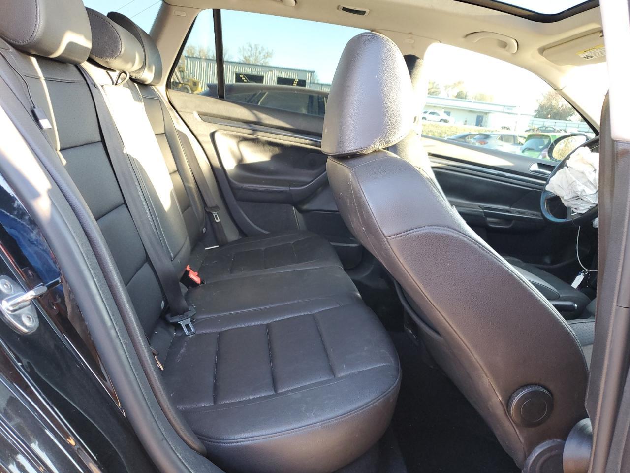 2013 VOLKSWAGEN JETTA
