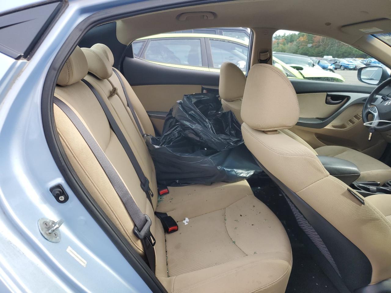 2012 HYUNDAI ELANTRA