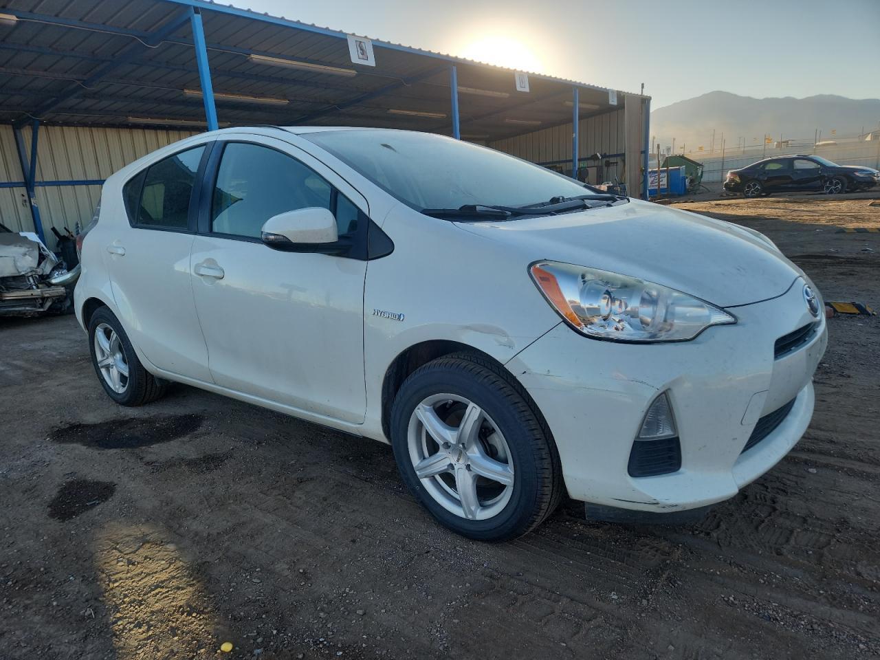 2014 TOYOTA Prius c