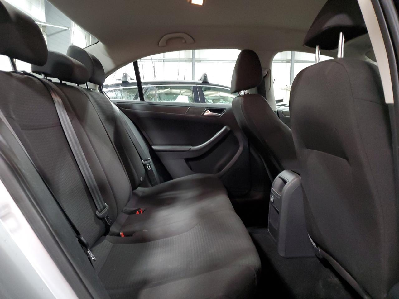 2016 VOLKSWAGEN JETTA