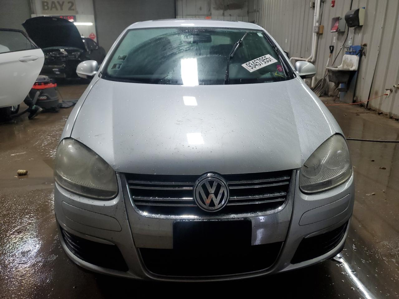 2009 VOLKSWAGEN JETTA