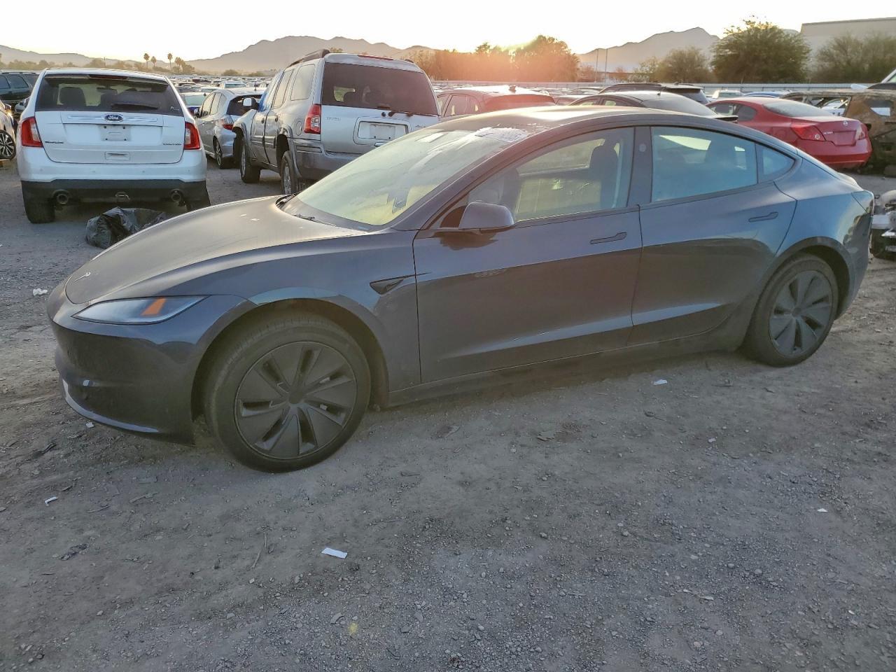 2025 TESLA MODEL 3