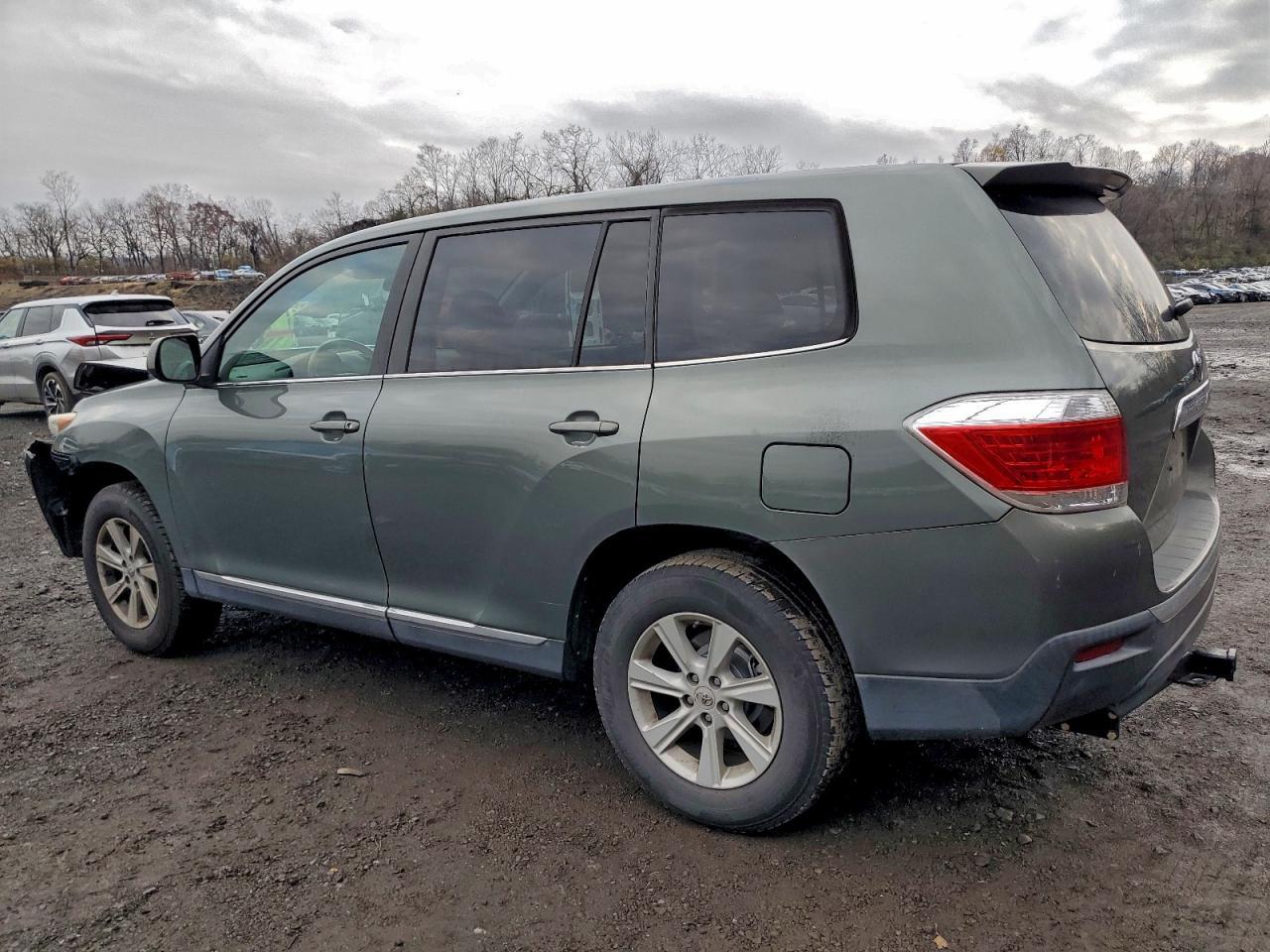 2013 TOYOTA HIGHLANDER