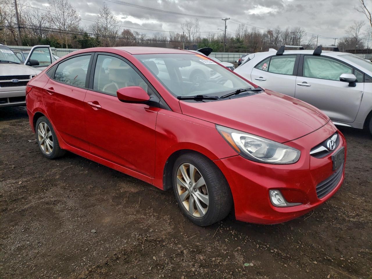 2012 HYUNDAI ACCENT