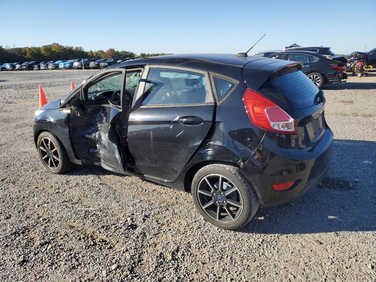 2016 FORD Fiesta