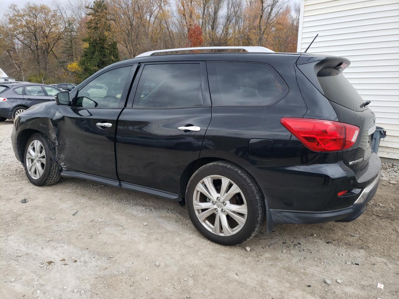 2018 NISSAN PATHFINDER