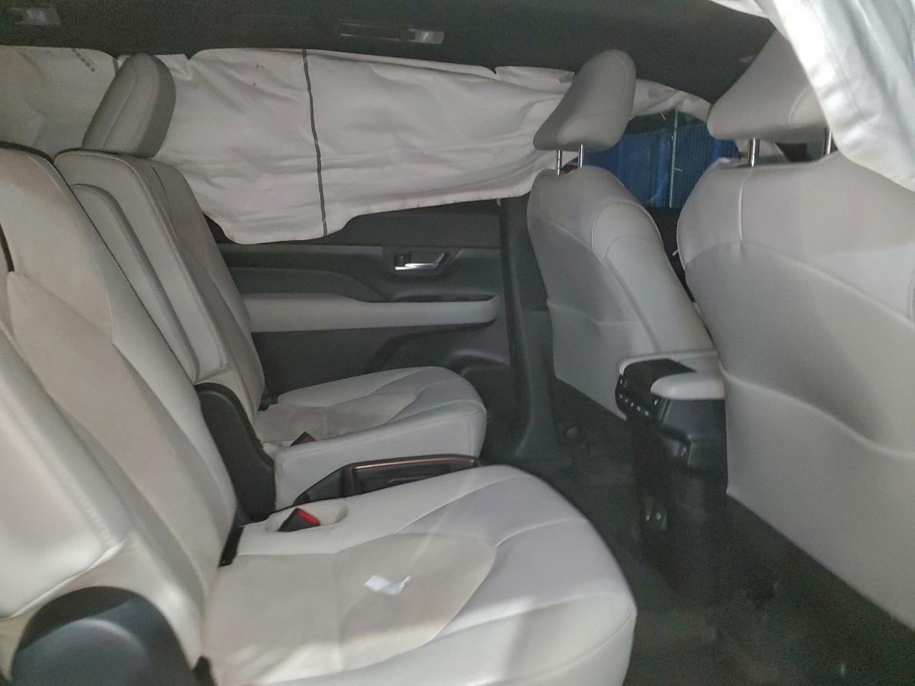 2026 TOYOTA HIGHLANDER