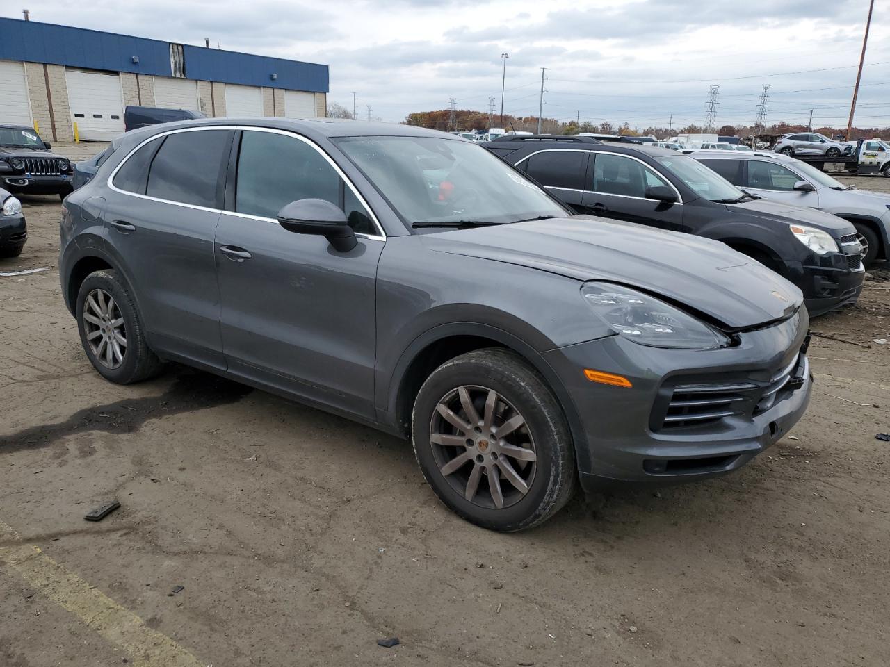 2019 PORSCHE CAYENNE