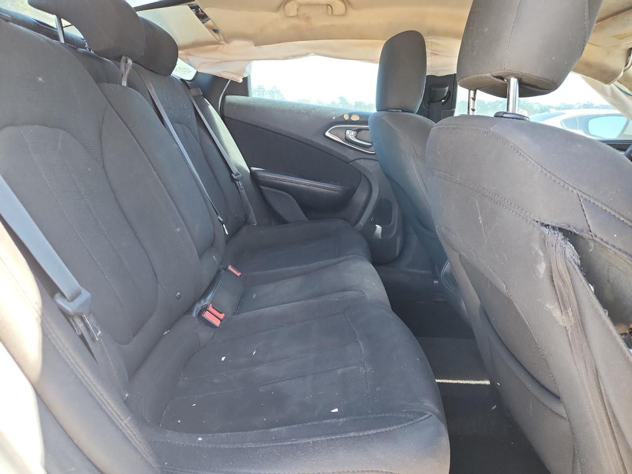 2015 CHRYSLER 200