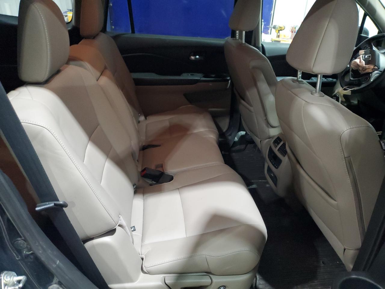 2016 HONDA PILOT