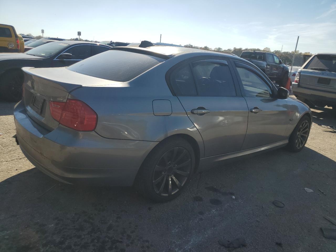 2011 BMW 3 SERIES