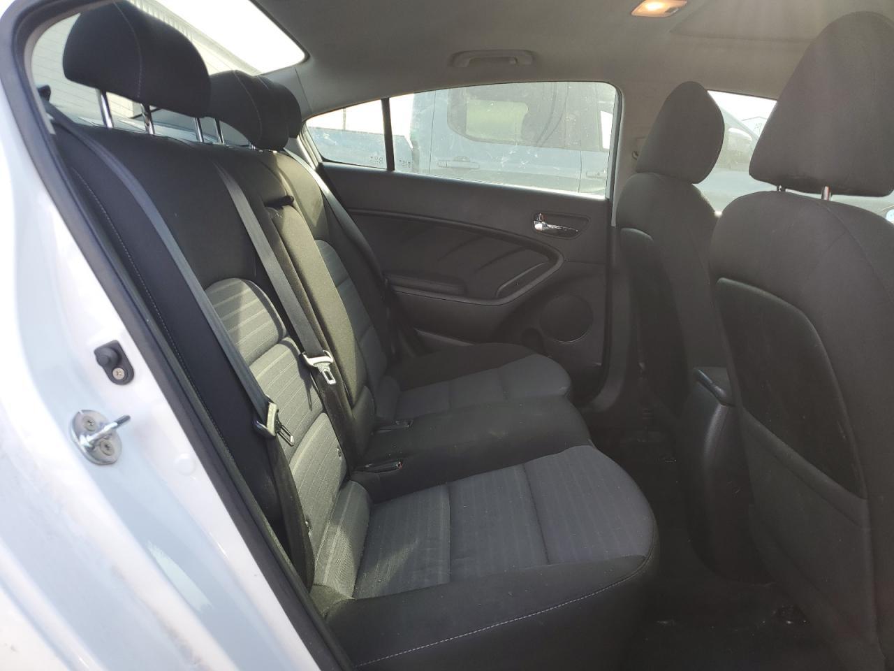 2017 KIA FORTE