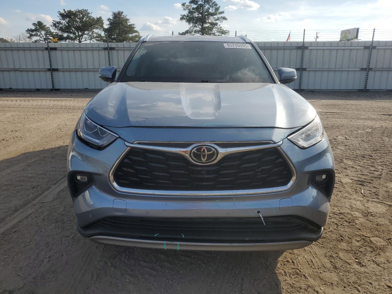 2022 TOYOTA HIGHLANDER