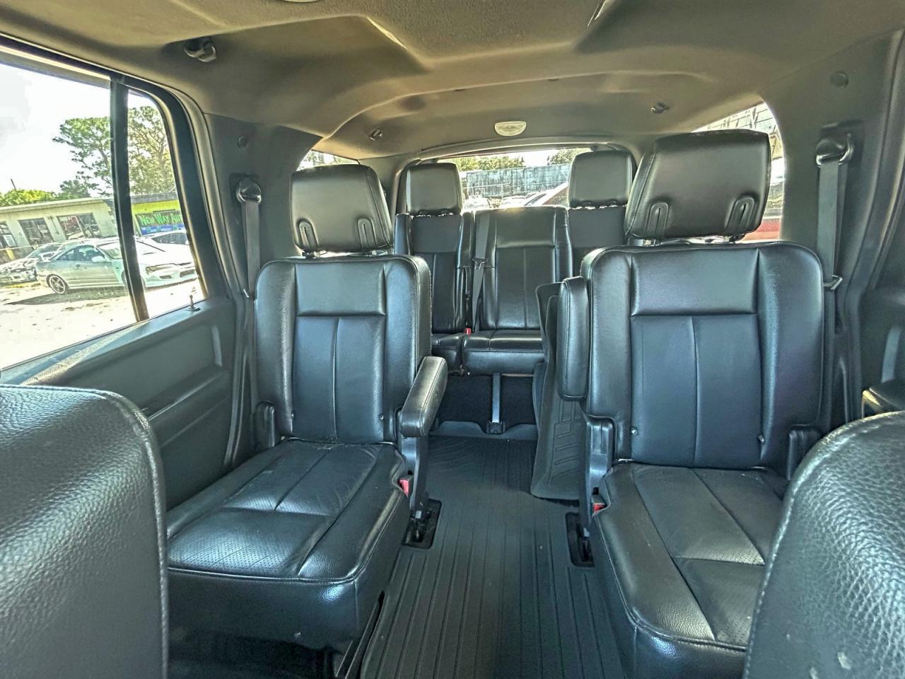 2011 FORD Expedition