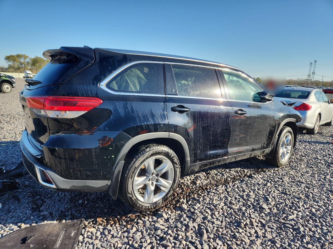 2017 TOYOTA HIGHLANDER