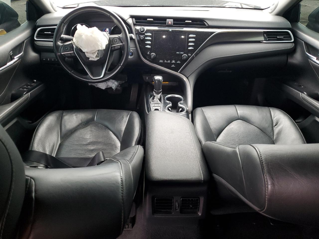 2018 TOYOTA CAMRY