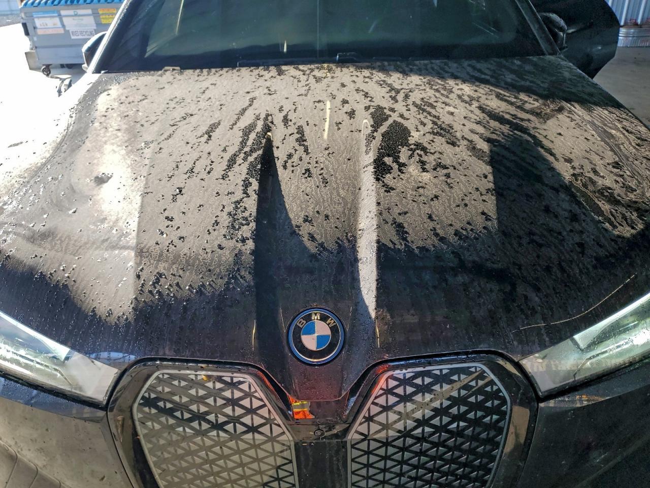 2024 BMW iX