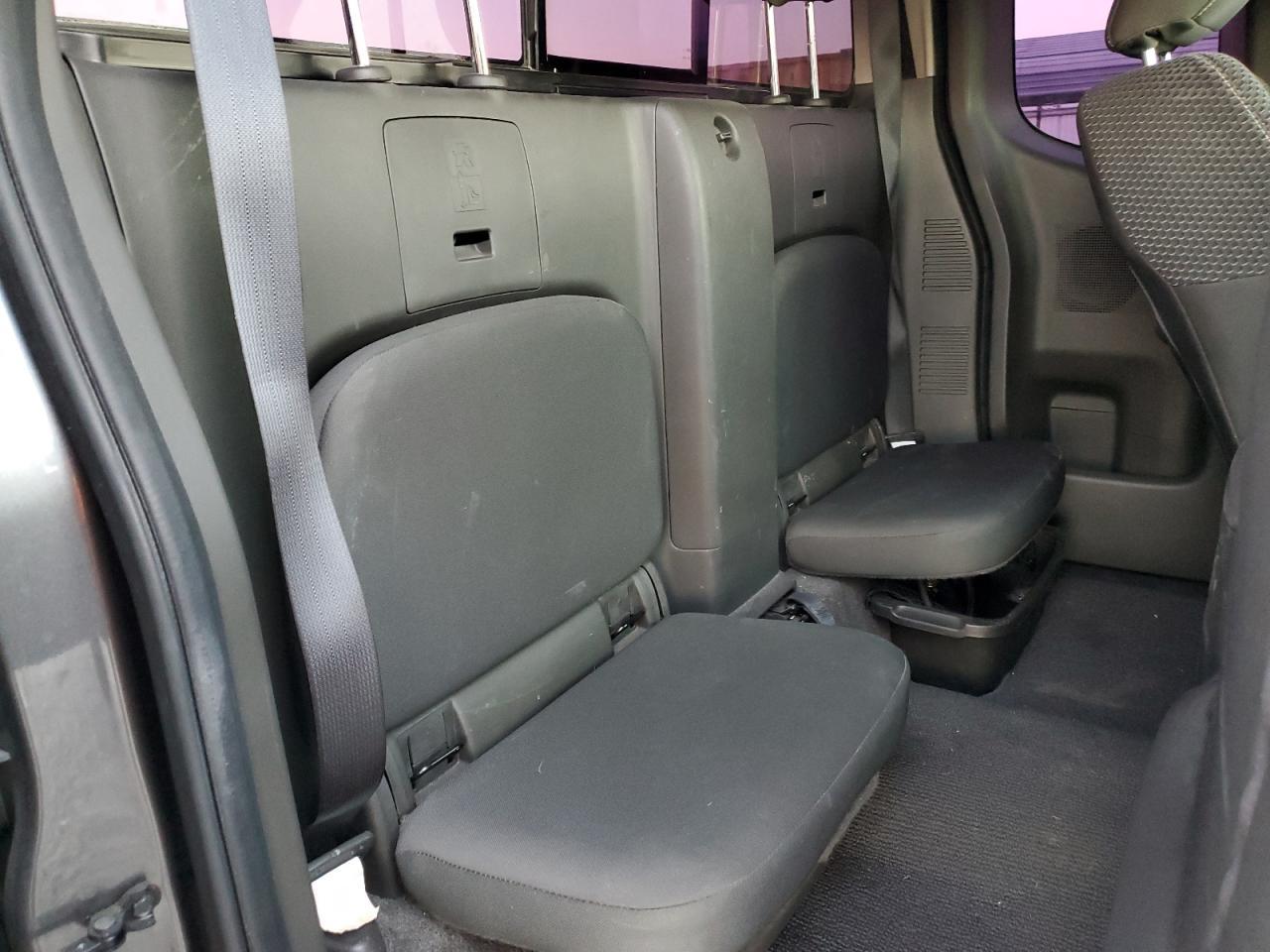 2016 NISSAN Frontier