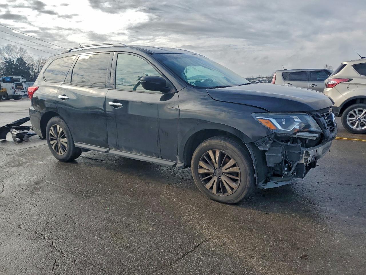 2017 NISSAN PATHFINDER