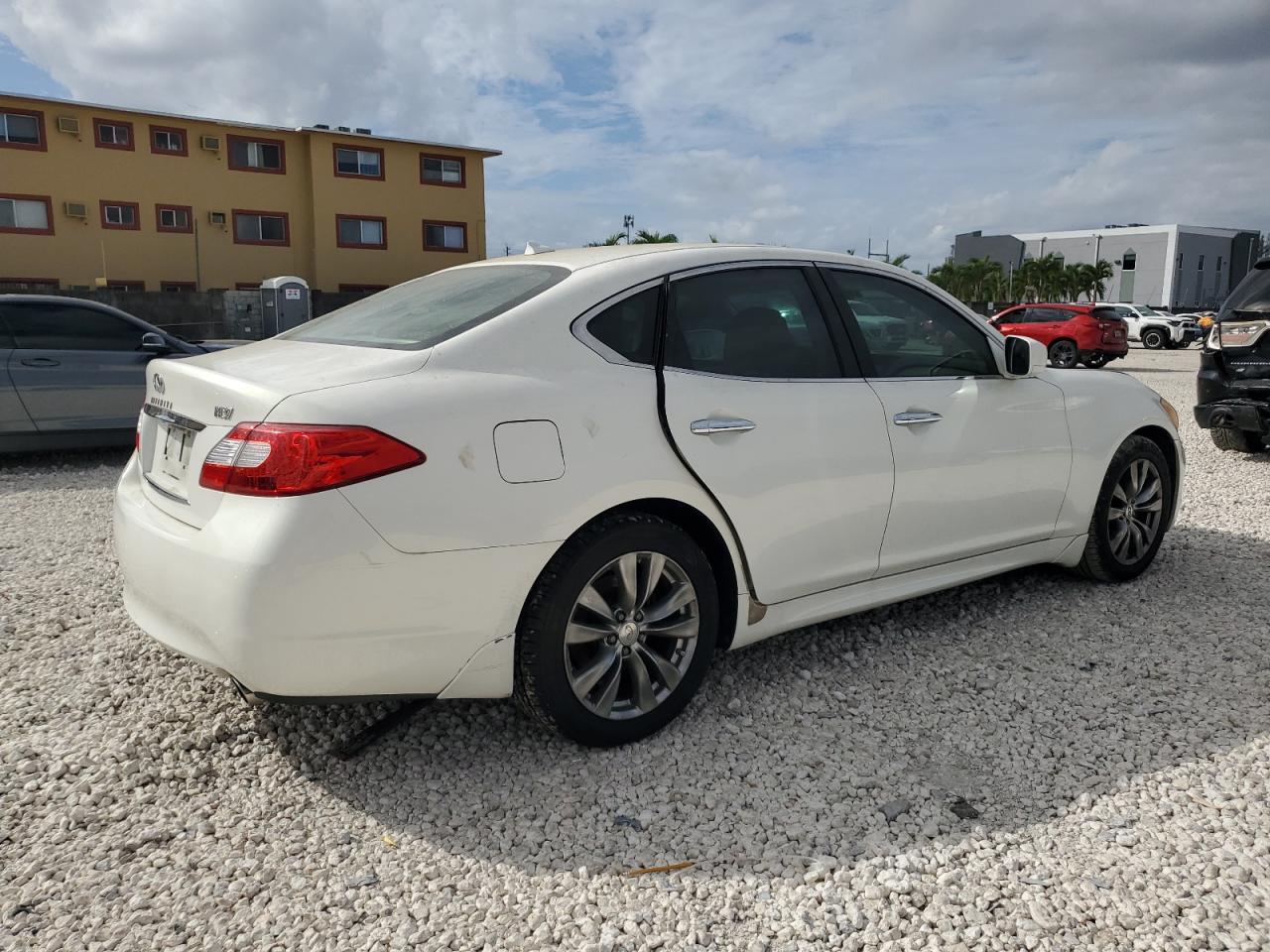 2012 INFINITI M37