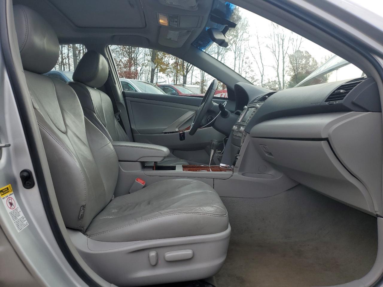 2011 TOYOTA CAMRY