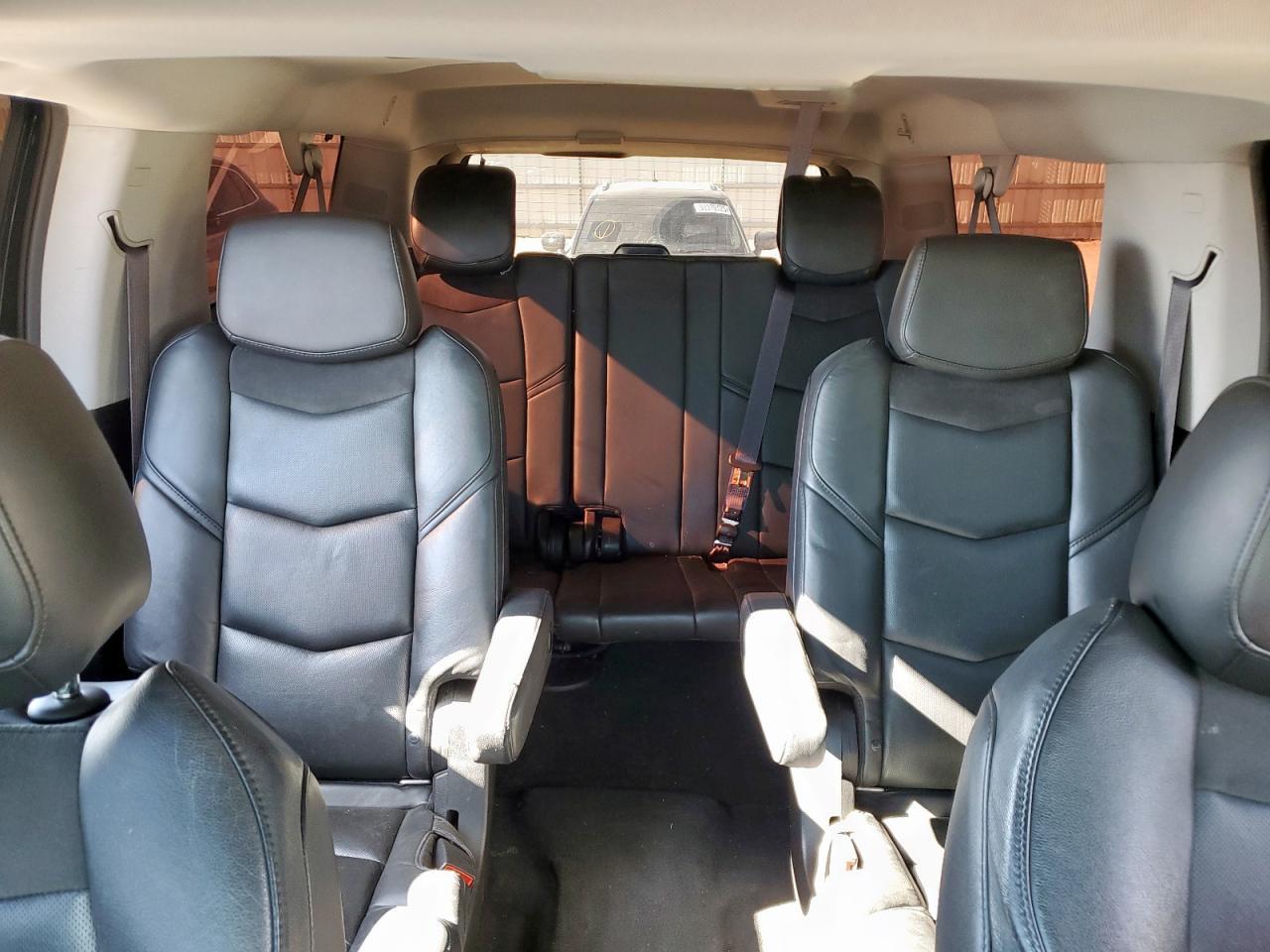 2016 CADILLAC Escalade ESV