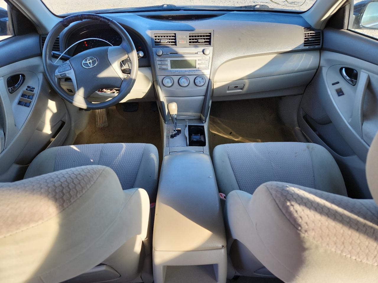 2011 TOYOTA CAMRY