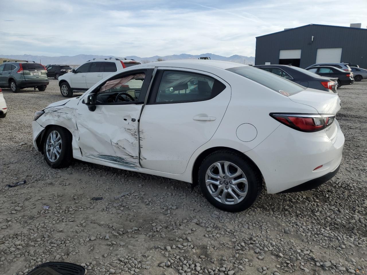 2017 TOYOTA YARIS