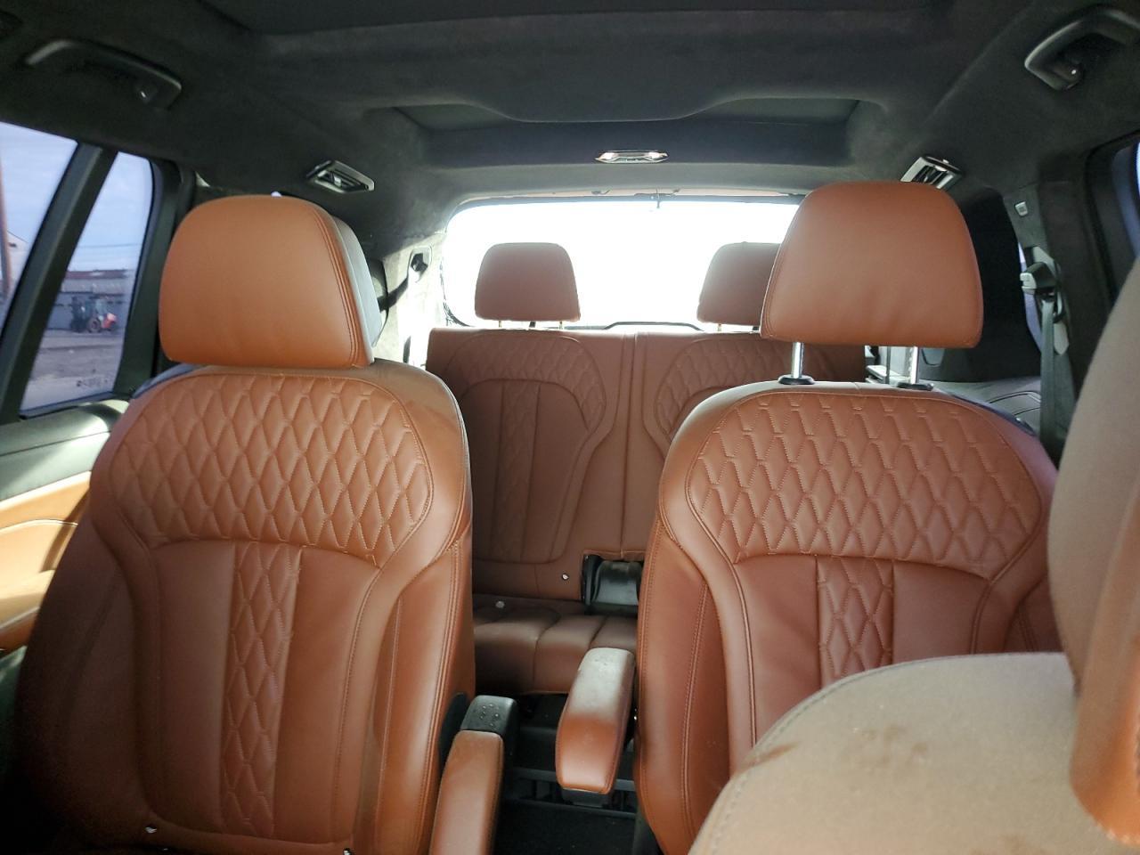 2025 BMW X7