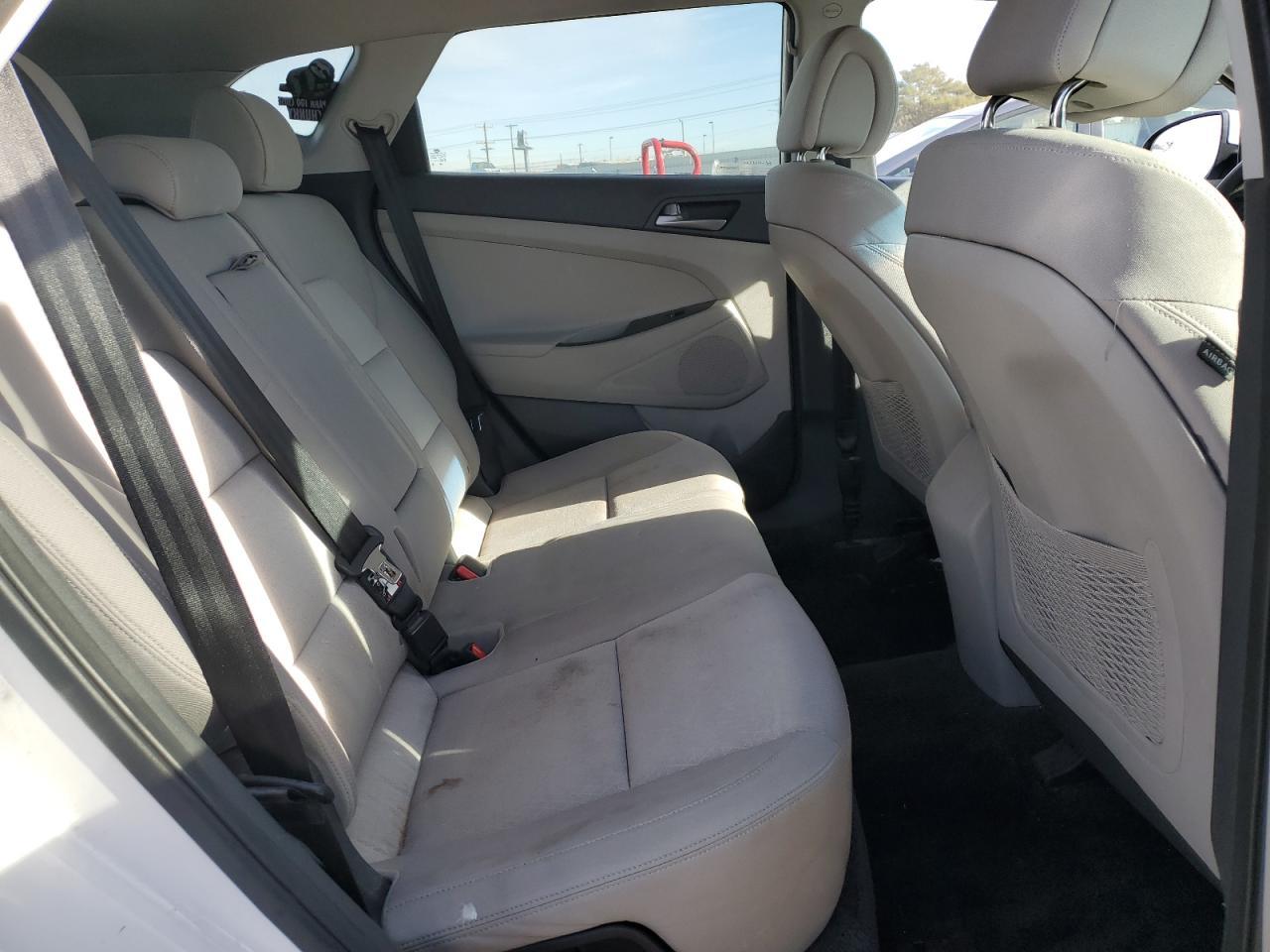 2016 HYUNDAI TUCSON