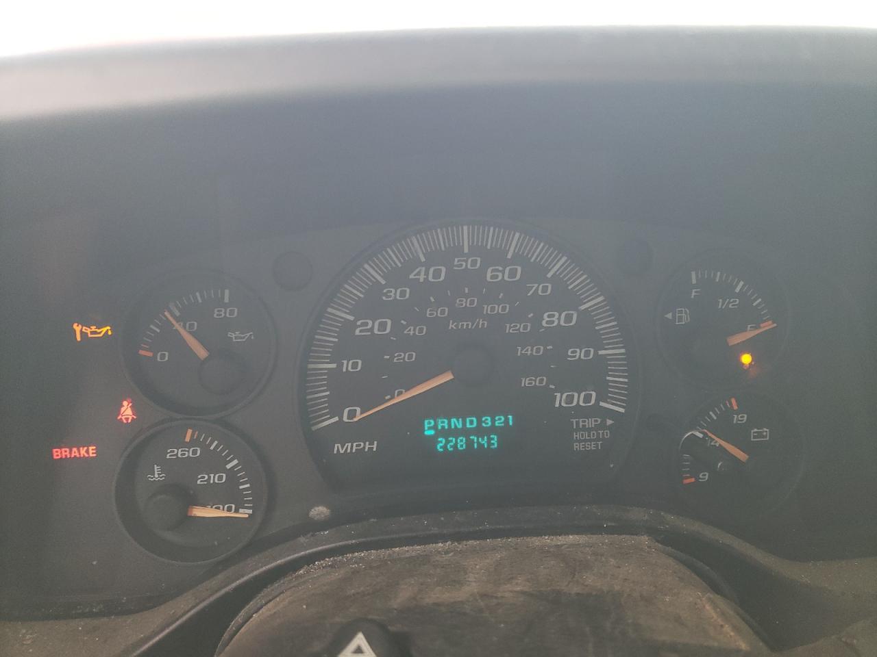 2004 CHEVROLET Express 3500