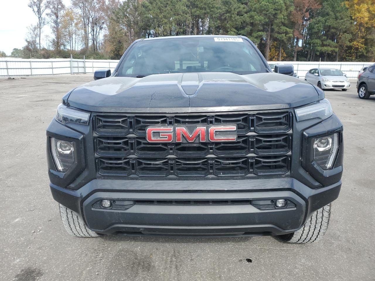 2024 GMC CANYON