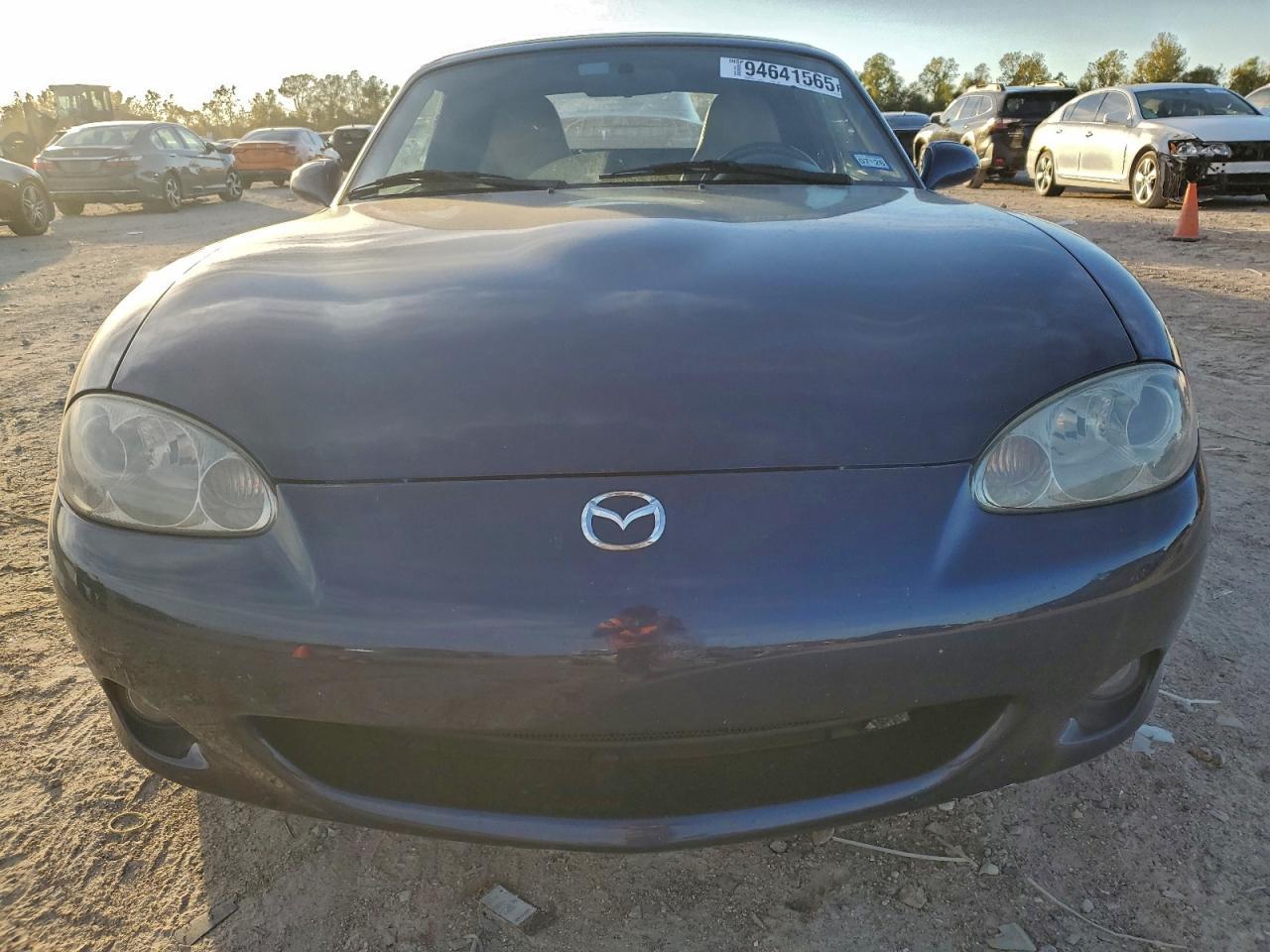 2002 MAZDA MX-5 Miata