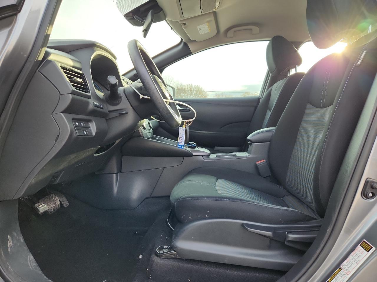 2023 NISSAN LEAF