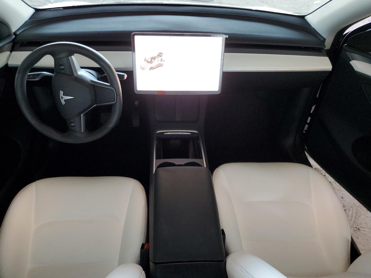 2025 TESLA MODEL Y