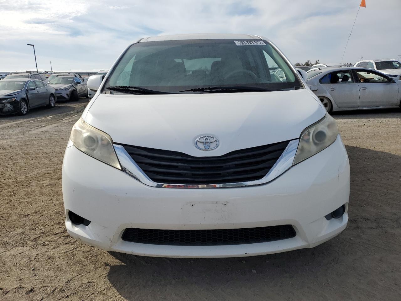 2014 TOYOTA SIENNA