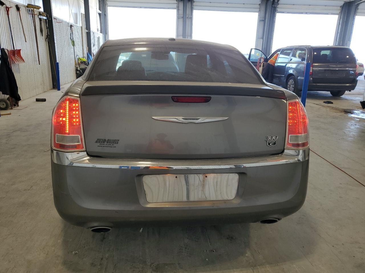 2011 CHRYSLER 300