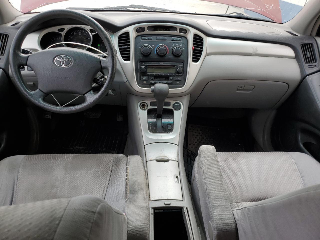 2004 TOYOTA HIGHLANDER