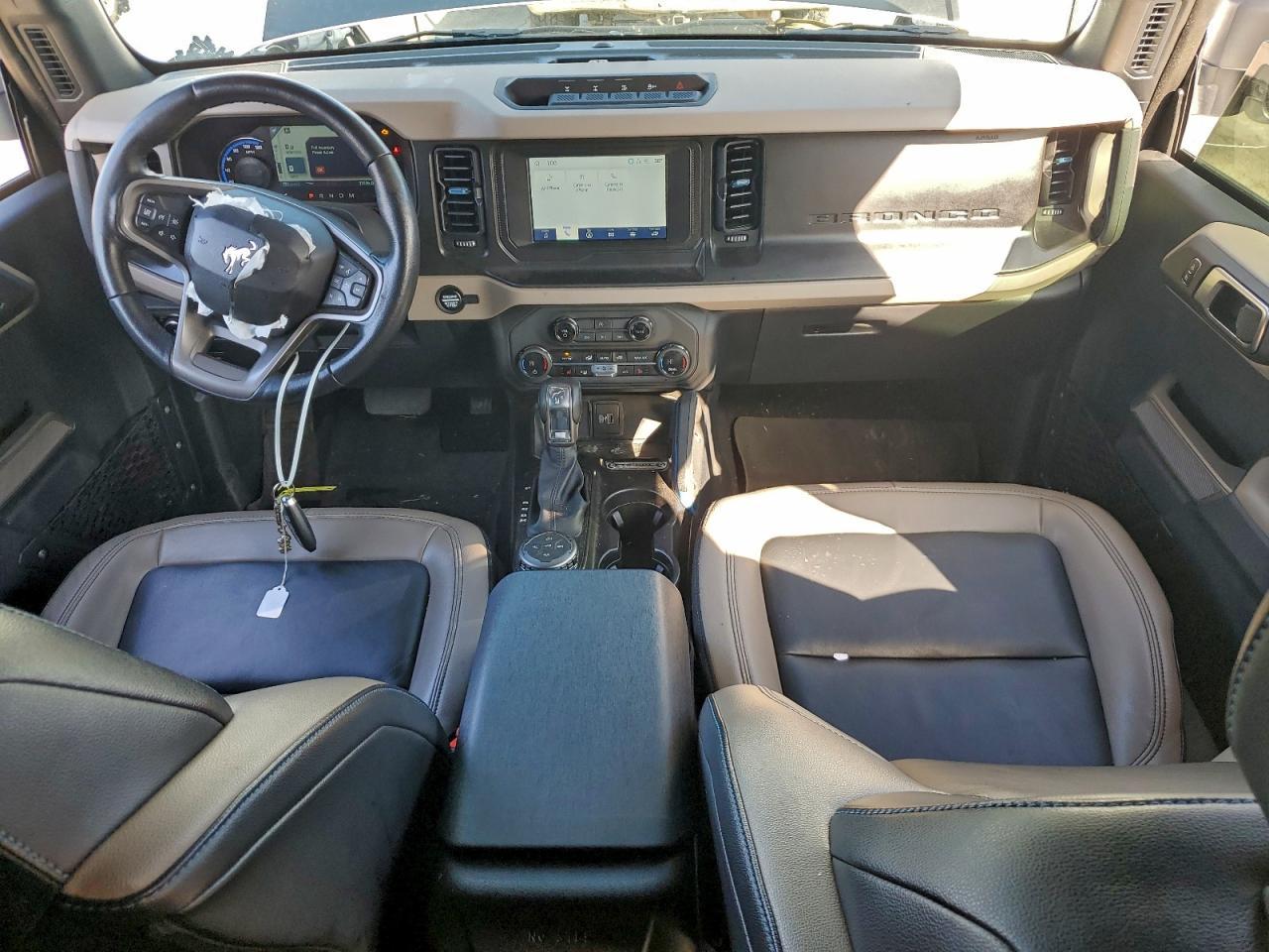 2023 FORD Bronco