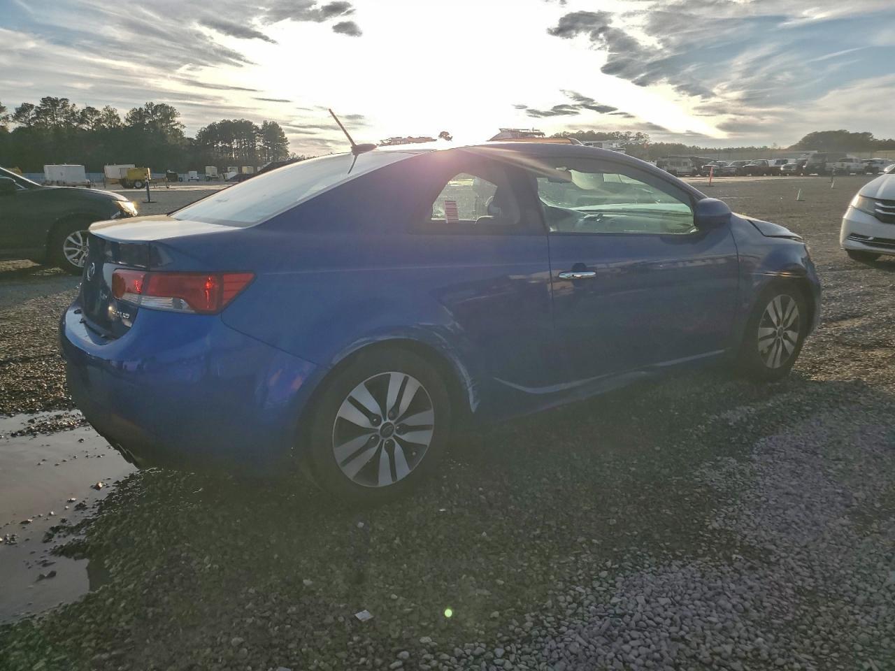 2013 KIA FORTE