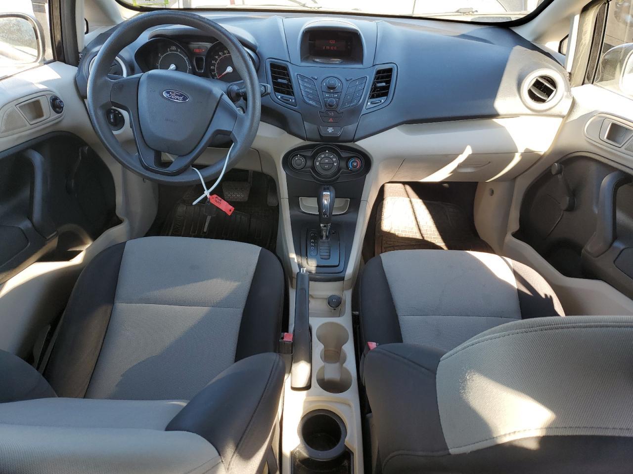 2011 FORD Fiesta
